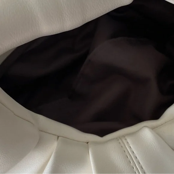 Source Unknown Chic White Ruched Handbag - Picture 6 of 8